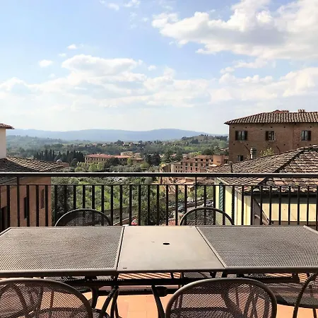 La Diana Apartment *